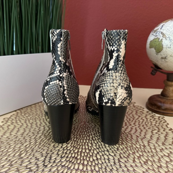 Nine West Niomi Snakeskin Ankle Booties ✨Like New✨ - Picture 5 of 8